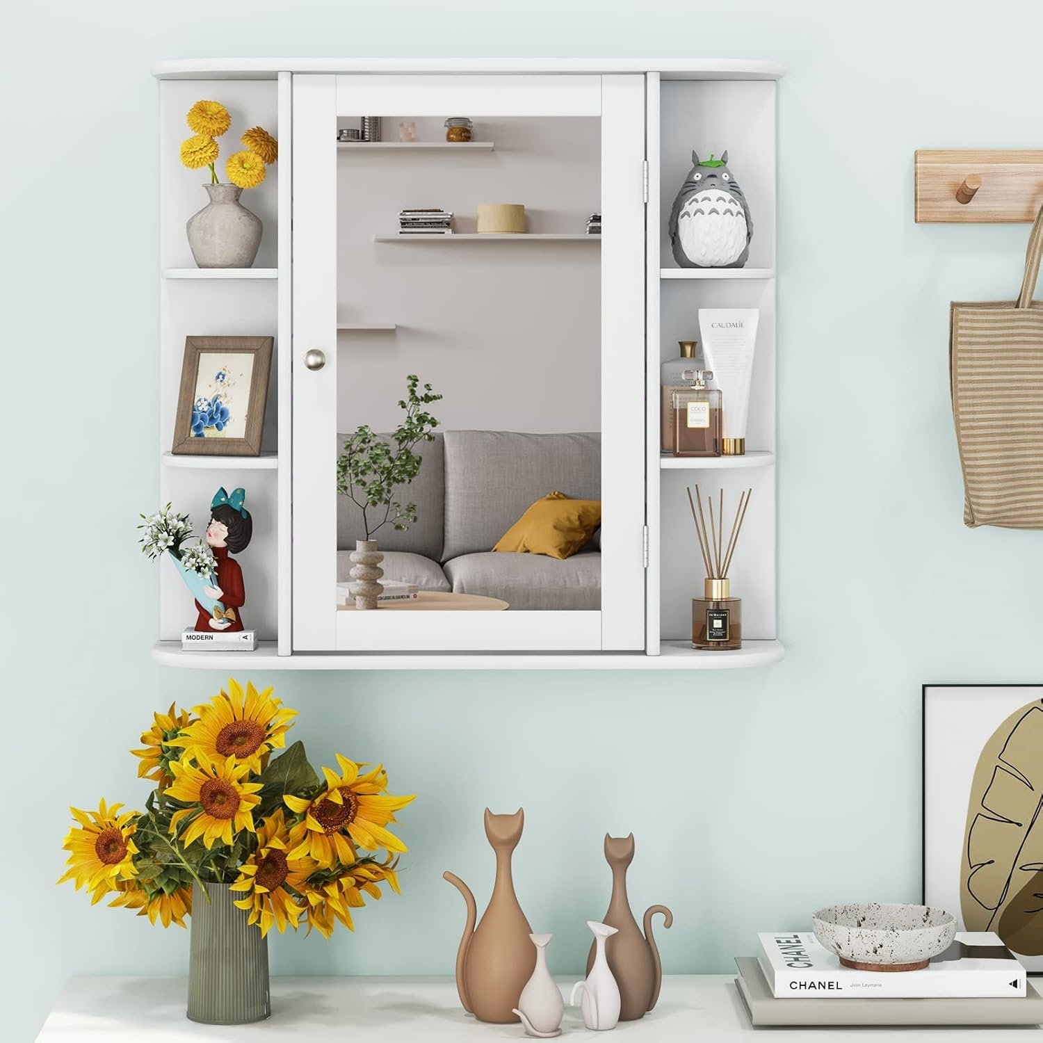 Corner cabinet