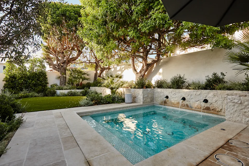 Decorate Your Pool for an Occasion