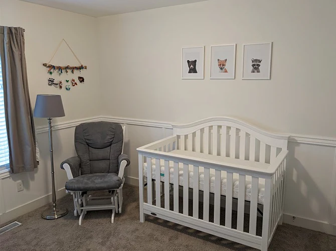 Pros and Cons of Using Mini Cribs