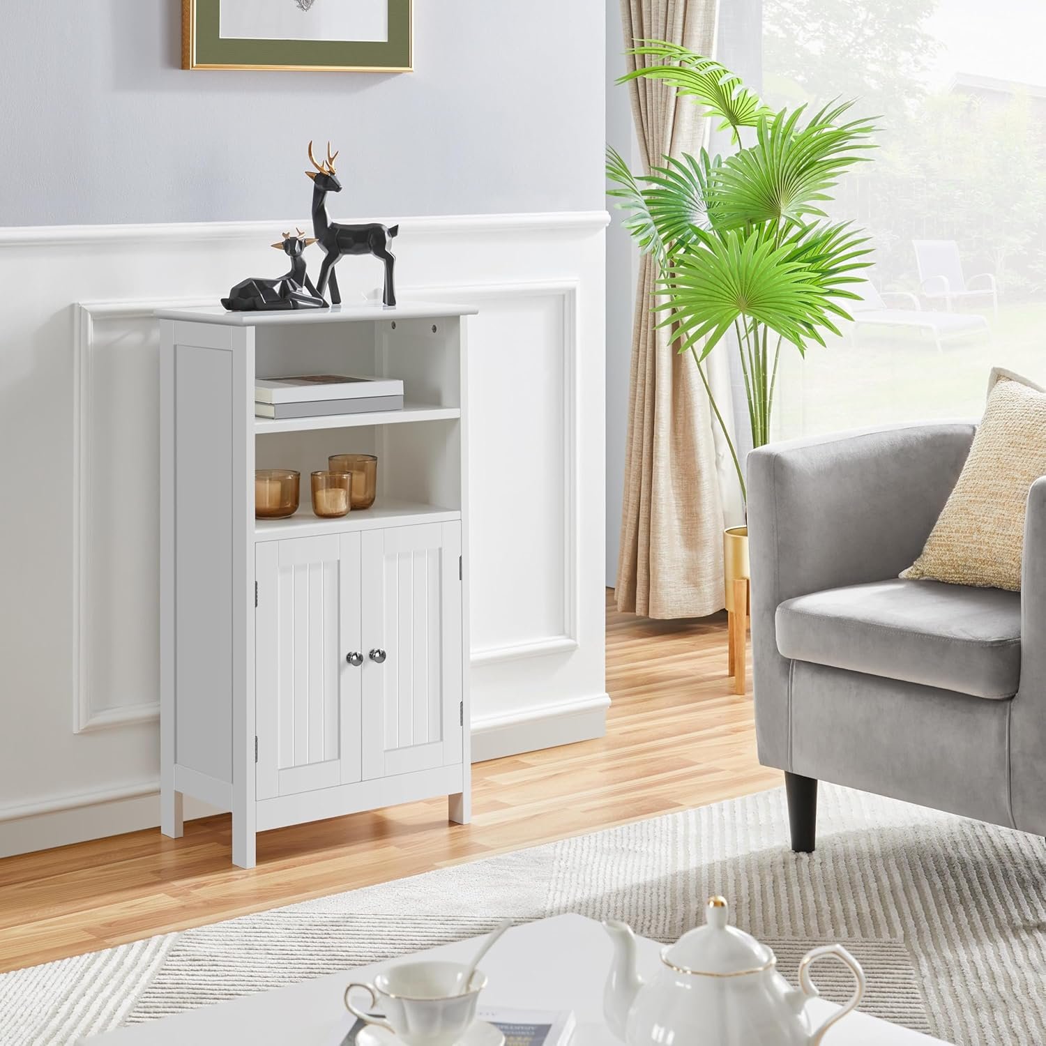 Wall-mounted cabinet