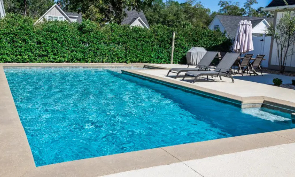 Common Signs That Your Home's Pool is Leaking