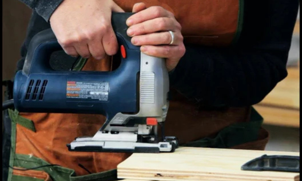 Situations to Use a Jigsaw to Cut Metal