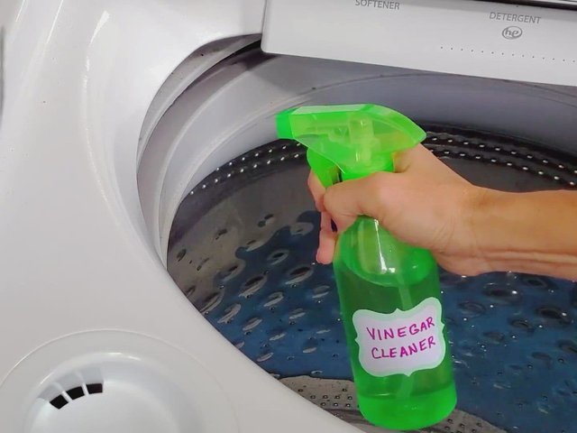 You are currently viewing Ultimate Guide to Removing Tough Stains from Your Washing Machine