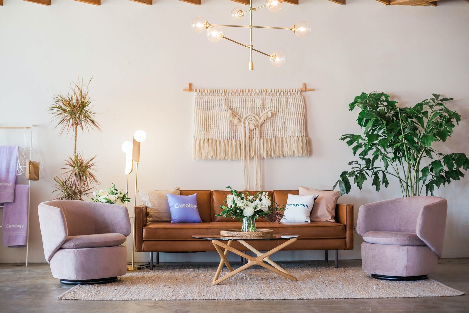 Effortless Sofa Installation Tips for a Stunning Living Room