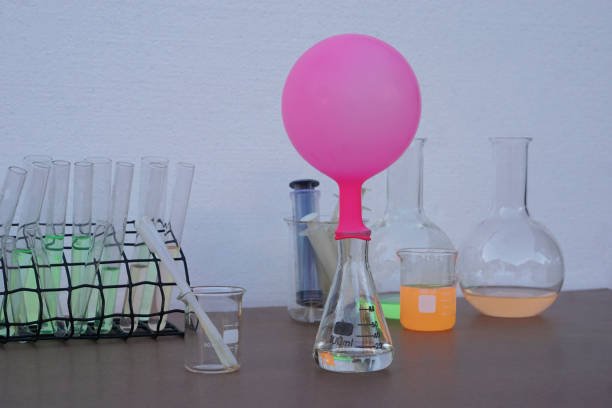 Baking soda and vinegar magic
