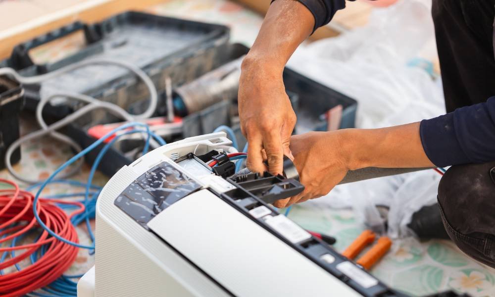 Common Signs You Need Professional HVAC Repairs