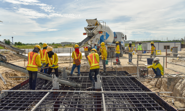 How to Choose the Best Concrete Contractor Near You