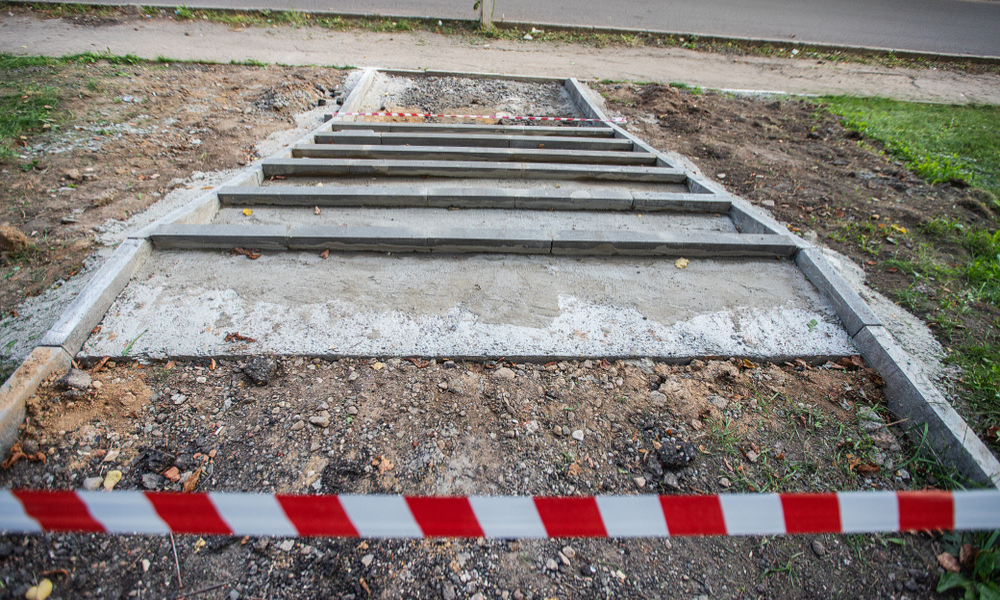 Cracked or Splitting Steps