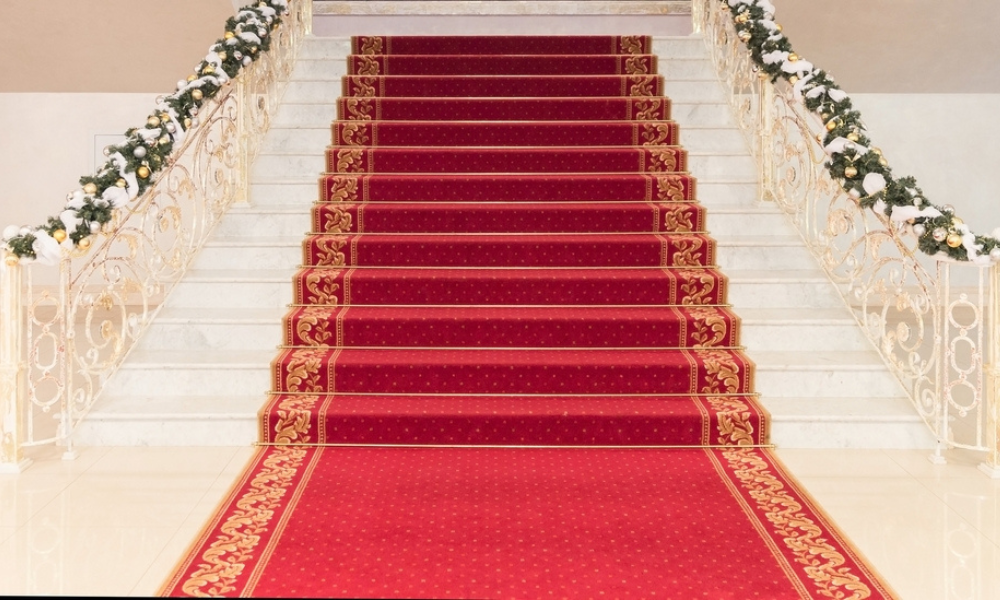 Modern vs Traditional Stair Designs Which Is Right